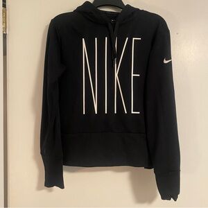 Nike Dri Fit Black White Graphic Cropped Hoodie Sweatshirt Women’s Medium Pocket